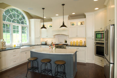 Elegant kitchen photo in Philadelphia