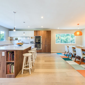 Mandeville Canyon Mid-Century Kitchen & Dining Room
