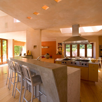 Mandeville Canyon Brentwood, Los Angeles modern home open plan kitchen