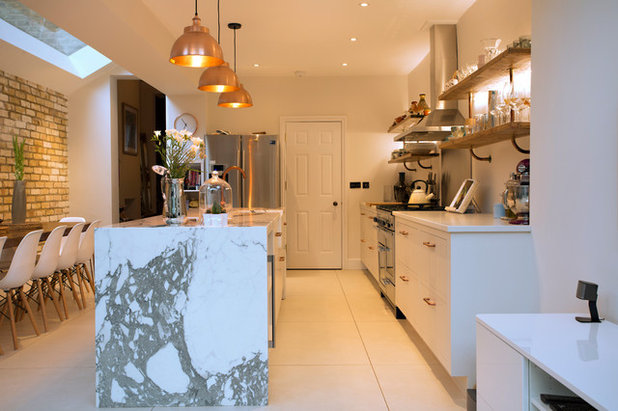 Contemporary Kitchen by Plus Rooms