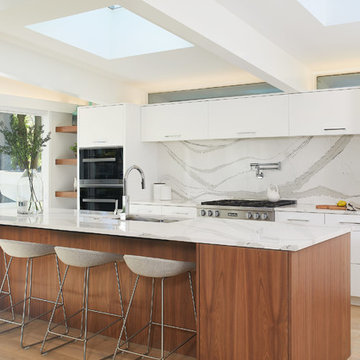 Manhattan Lane: Kitchen
