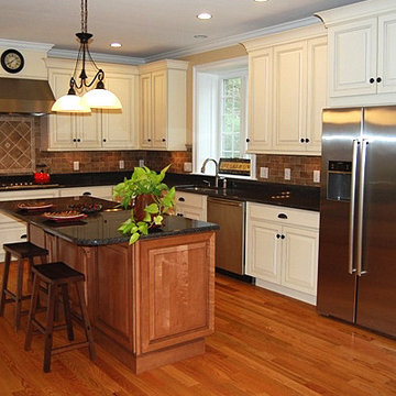 Maple Kitchen Cabinets Houzz, Are Maple Kitchen Cabinets In Style