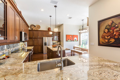 Kitchen - transitional kitchen idea in Miami