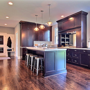 Maple Wood with Expresso Wood Tone Stained Finish Kitchen Cabinets