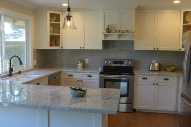 Photo of a traditional kitchen in Sacramento.