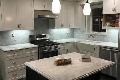 Minimalist kitchen photo in New York