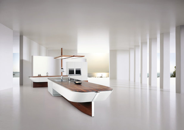 Modern Kitchen by Russell