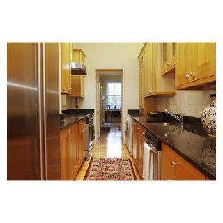 Stunning Th Floor Penthouse Condo With Slab Countets image