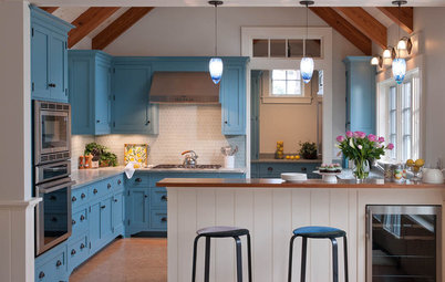 Kitchen of the Week: Beautiful Blue in Martha's Vineyard