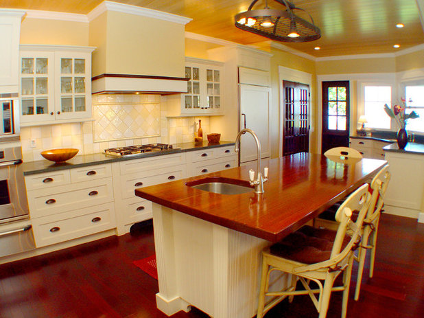 Traditional Kitchen by Tervola Designs