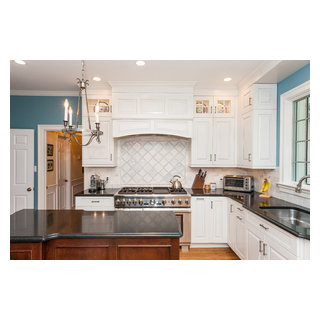 McLean VA Traditional Open Kitchen - Traditional - Kitchen - DC Metro ...