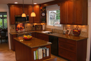 Medallion Silverline Maple Kitchen cabinets