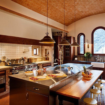 Mediterranean & Tuscan Kitchens