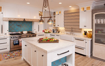Kitchen of the Week: Turquoise Tile and a Dining Nook for 16