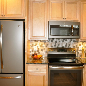 Medium Size kitchen and Morning Room