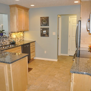 Medium Size kitchen and Morning Room