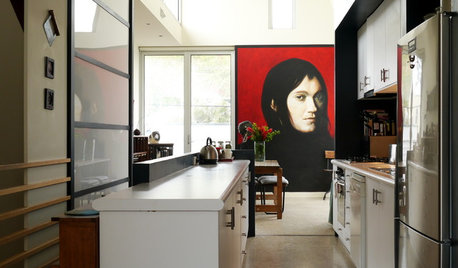 Here’s Looking at You: Supersize Portraiture at Home