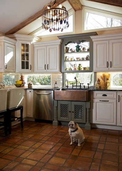 Rustic Kitchen Merri Interiors, Inc