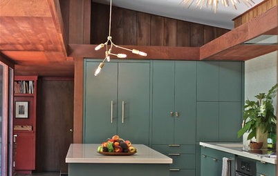 Kitchen of the Week: Walnut Cabinets Channel Midcentury Style
