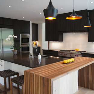 Midcentury kitchen in Bridgeport.