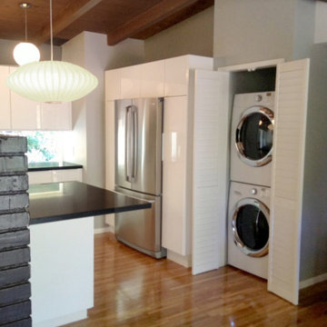 Mid Century Modern kitchen in Laurel Canyon