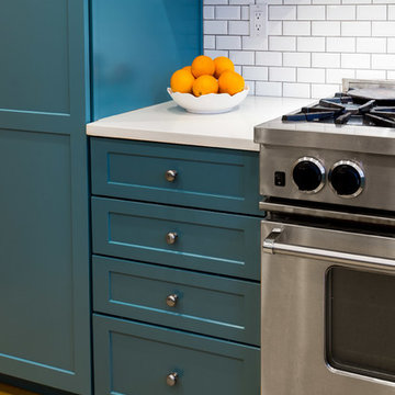 Mid-century Modern Kitchen in Portland, Oregon