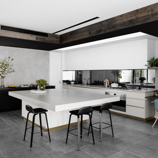 Photo of a contemporary kitchen in Melbourne.