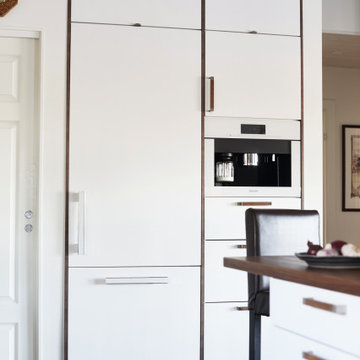 Miinus Ecological Scandinavian-Style White and Lacquered Brown Full Height Units