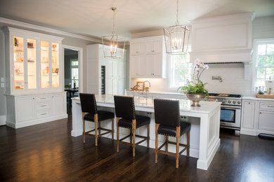 Kitchen - traditional kitchen idea in Atlanta