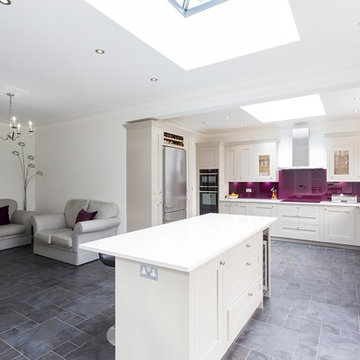 Milton In-Frame Kitchen with Aubergine Glass Splash Backs