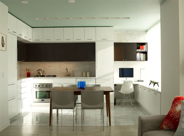 Modern Kitchen by Urban Homes - Innovative Design for Kitchen & Bath