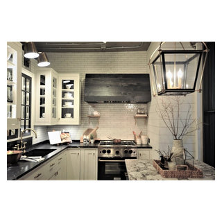 Kitchen Showroom: Modern Farmhouse with a Rustic Twist - Sawhill