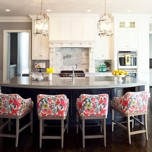 Curved Island With Seating Overhang And Kitchen Ideas Photos Houzz