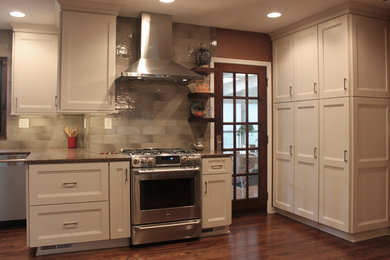This is an example of a classic kitchen in Kansas City.