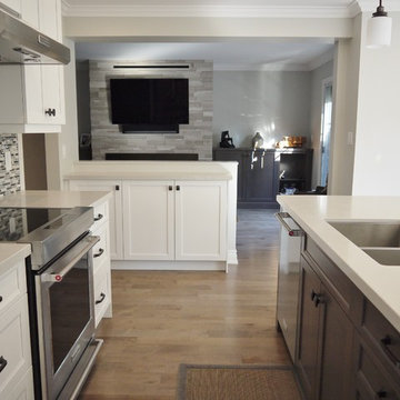 Mississauga Kitchen and Family Room