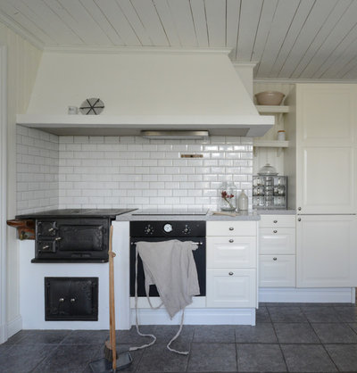 Farmhouse Kitchen by www.adddesign.se