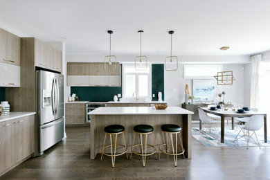 Trendy kitchen photo in Ottawa