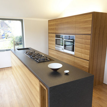 Modern Bespoke Kitchen - Studio  Design