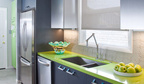 Green, Teal and Stainless Steel Rev Up a Bachelor’s Kitchen
