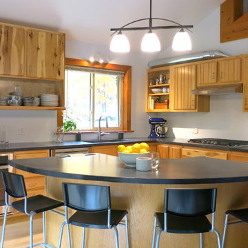 Modern Concrete Counters- Forest Home Remodel
