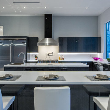 Modern Dark Grey Kitchen with Adriatic in Lead Walnut