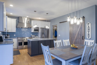 This is an example of a modern kitchen in Grand Rapids.