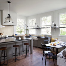 Farmhouse Kitchen by Cuppett Kilpatrick Architecture + Interior Design