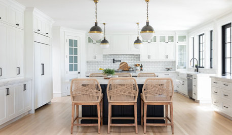 Kitchen of the Week: Modern Farmhouse Style With Dual Islands