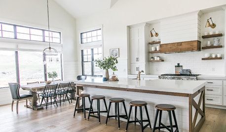 Houzz Tour: Black, White and Wood in a New Modern Farmhouse