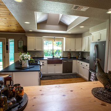 Modern Farmhouse Style Kitchen