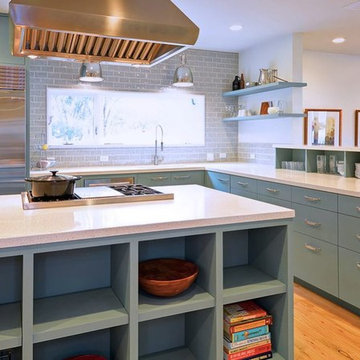 Modern frameless painted cabinetry in Highland Park