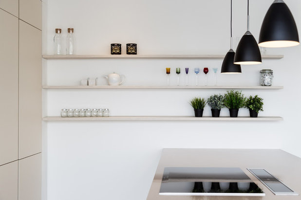 Contemporary Kitchen by Voga Interiors