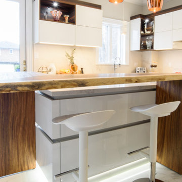 Modern high-gloss white & wood kitchen | Bedford Park-Nortown, Toronto
