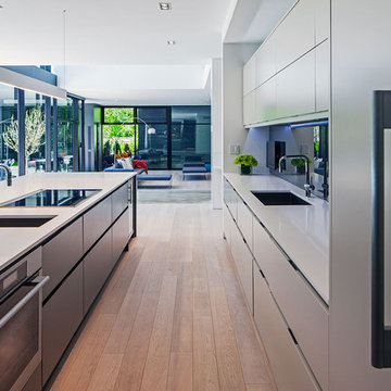 Modern Home in Oakville Ontario